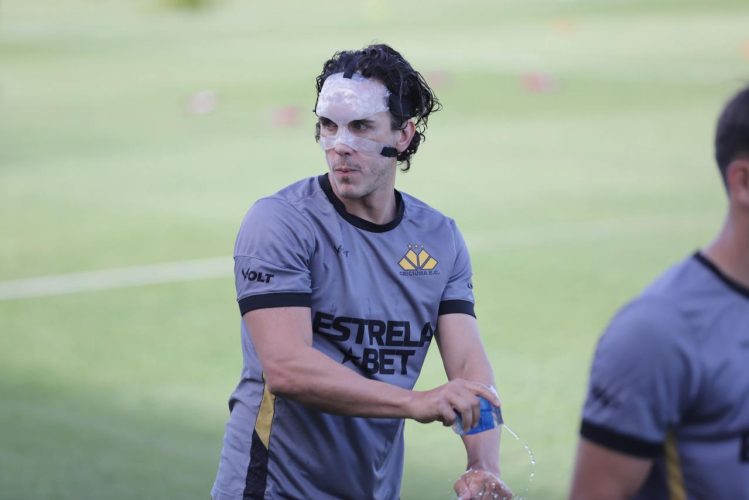 b06104d3-c125-4fa0-8b17-4dece7e3953a