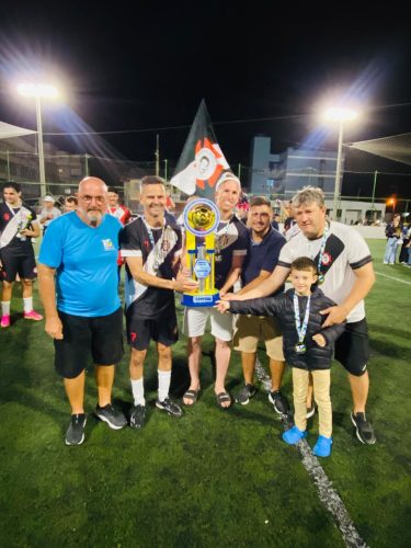 b2983e51-db93-45ee-af2a-8046ec83f40d