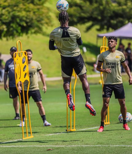 b4c38295-eb2e-4fec-b48e-0136e5291be3