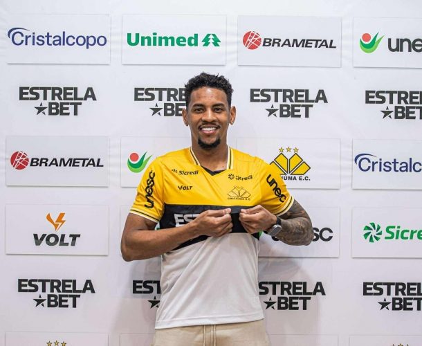 lateral-felipinho-e-apresentado-oficialmente